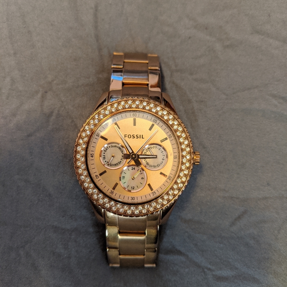 Fossil rose gold watch